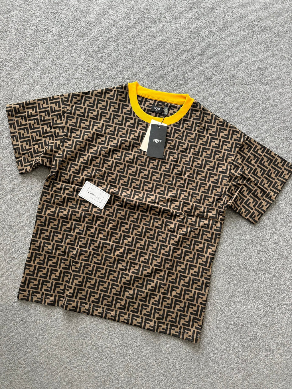 Fendi | Fendi T-shirt | Size XL | Detail Shot | yiodesigner.co.uk
