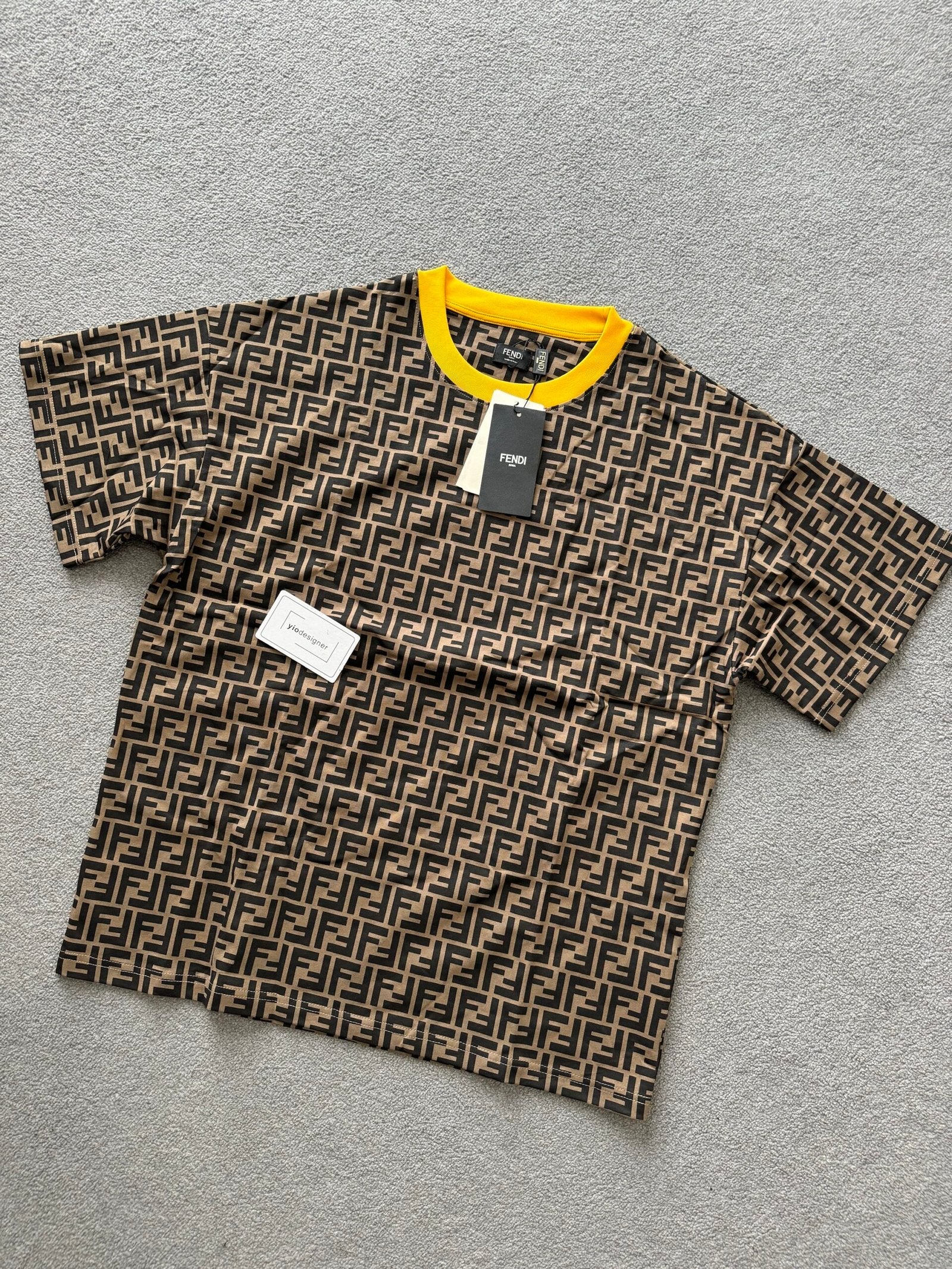 Fendi | Fendi T-shirt | Size XL | Detail Shot | yiodesigner.co.uk