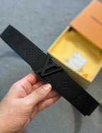 Louis Vuitton | Lv belt | Side View | yiodesigner.co.uk