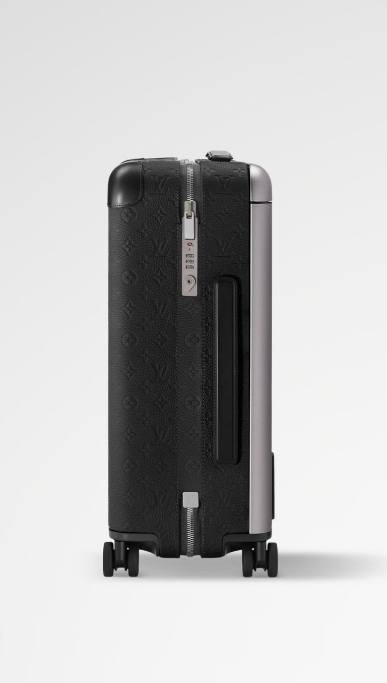 Louis Vuitton | Lv suitcase 55 | Size 10 | Close-Up | yiodesigner.co.uk