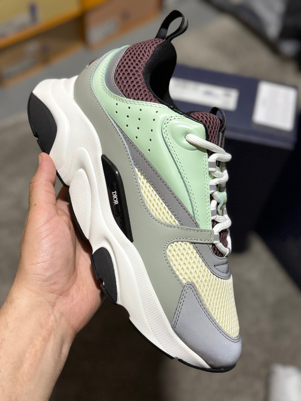 Dior | Dior b22 | Size 10 | Side View | yiodesigner.co.uk