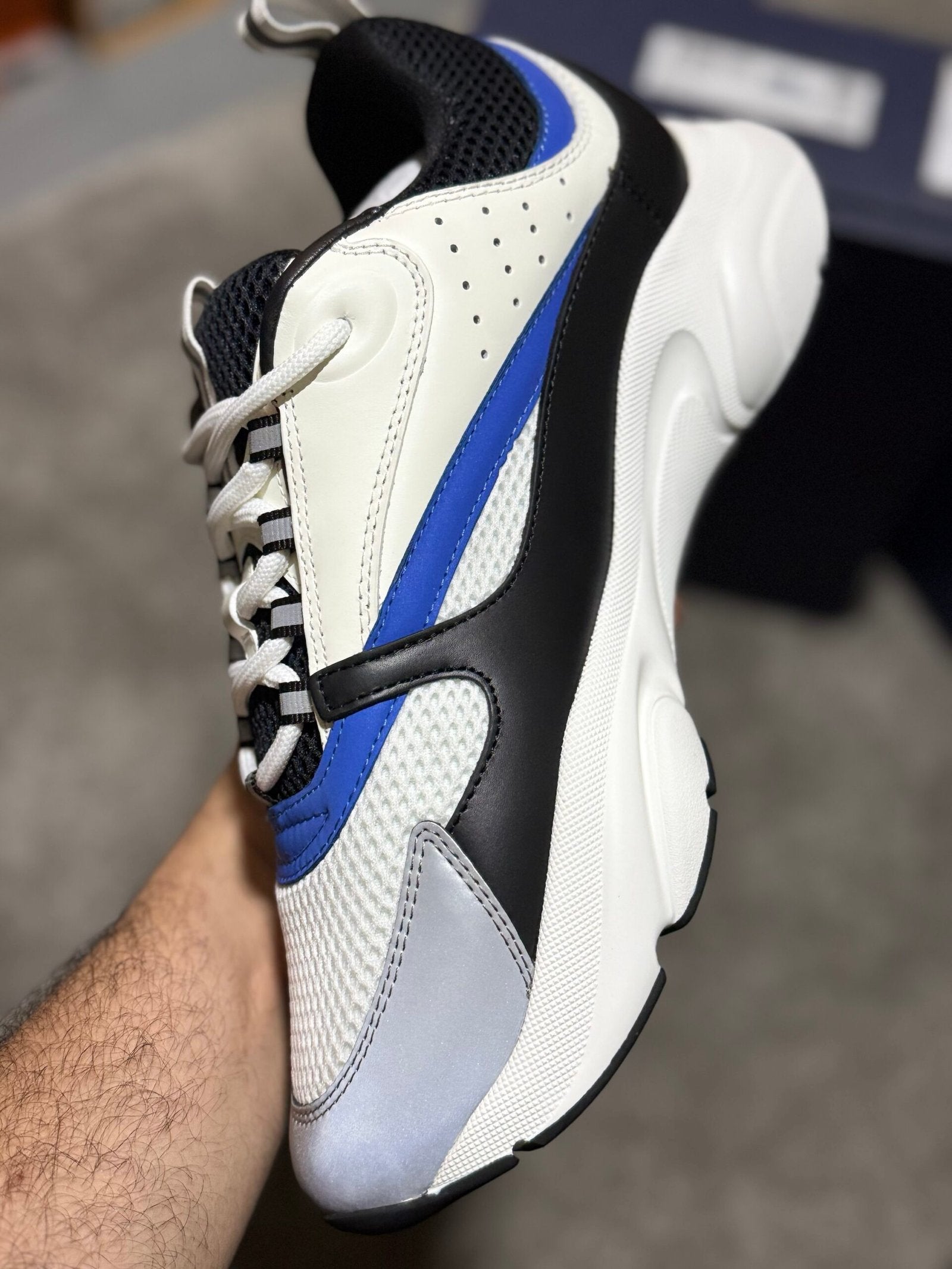 Dior | Dior b22 | Full Body | yiodesigner.co.uk