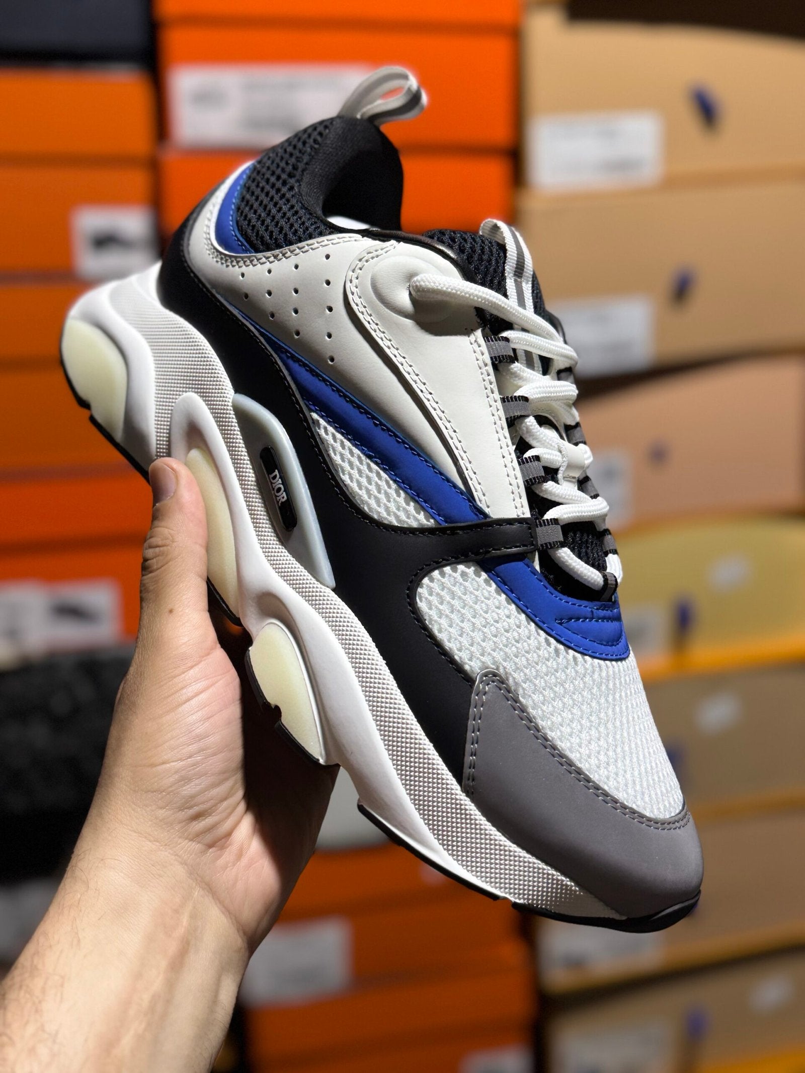 Dior | Dior b22 | Size 10 | Detail Shot | yiodesigner.co.uk