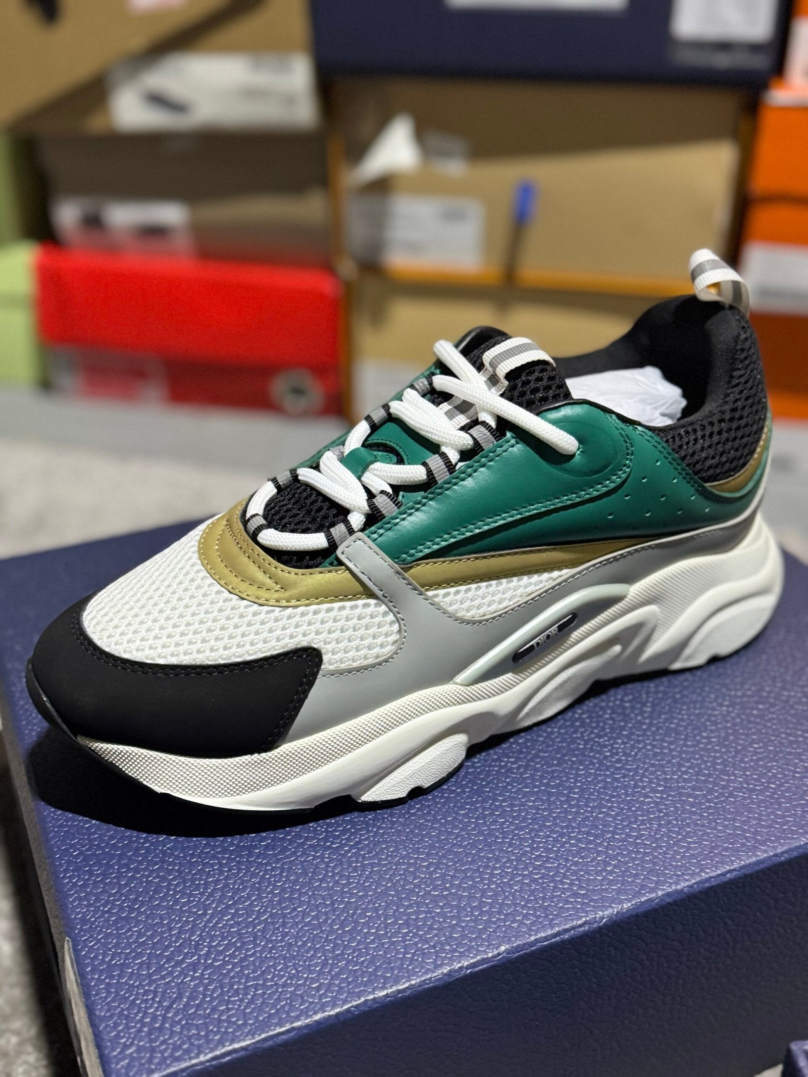 Dior | Dior B22 | View 10 | yiodesigner.co.uk