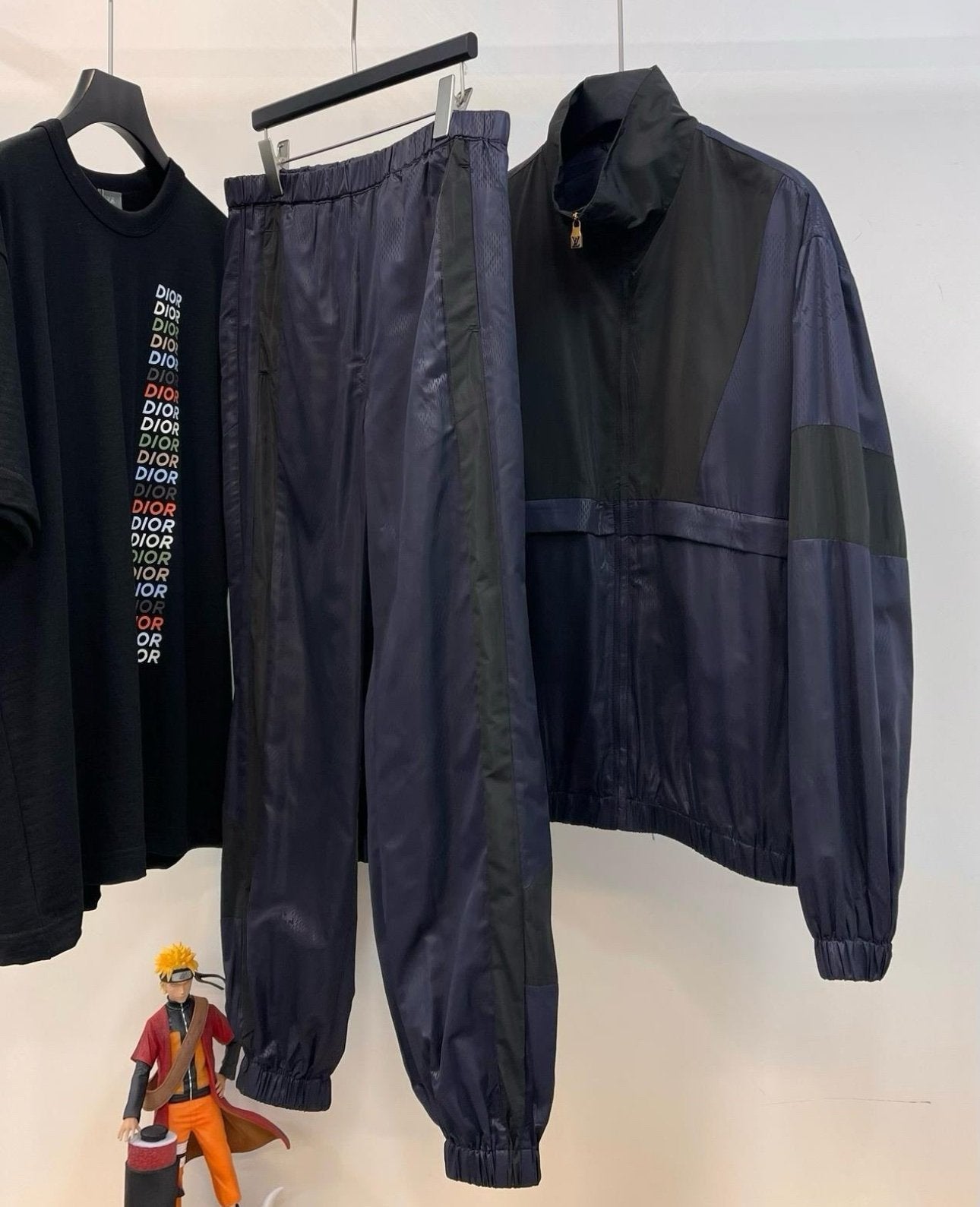 Louis Vuitton | Lv tracksuit | Size XL | yiodesigner.co.uk