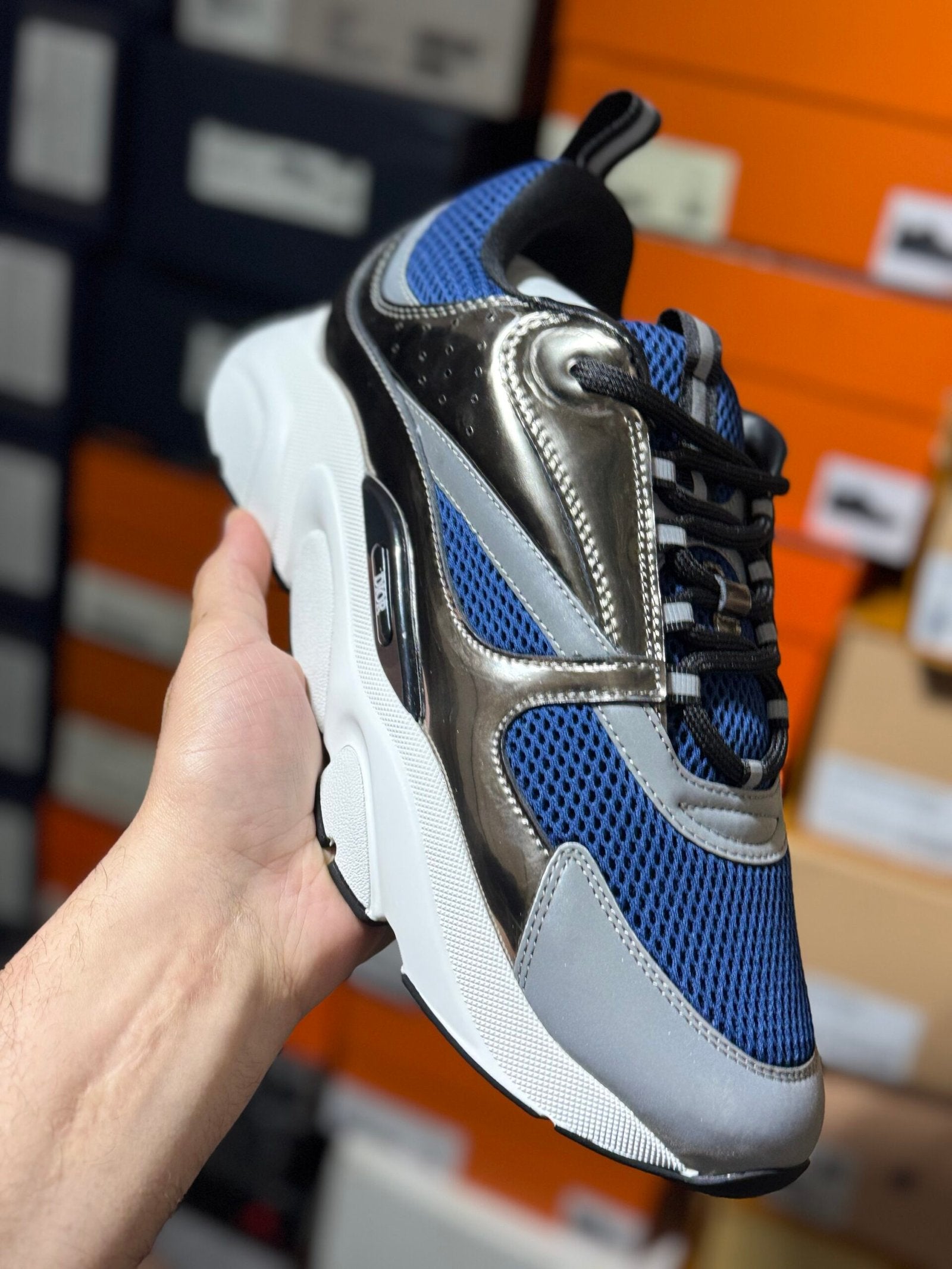 Dior | Dior b22 | Size 8 | Back View | yiodesigner.co.uk