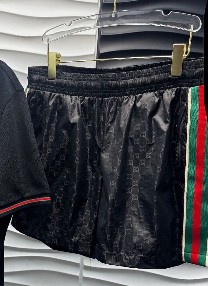 Gucci | Gucci short | Size XL | Detail Shot | yiodesigner.co.uk