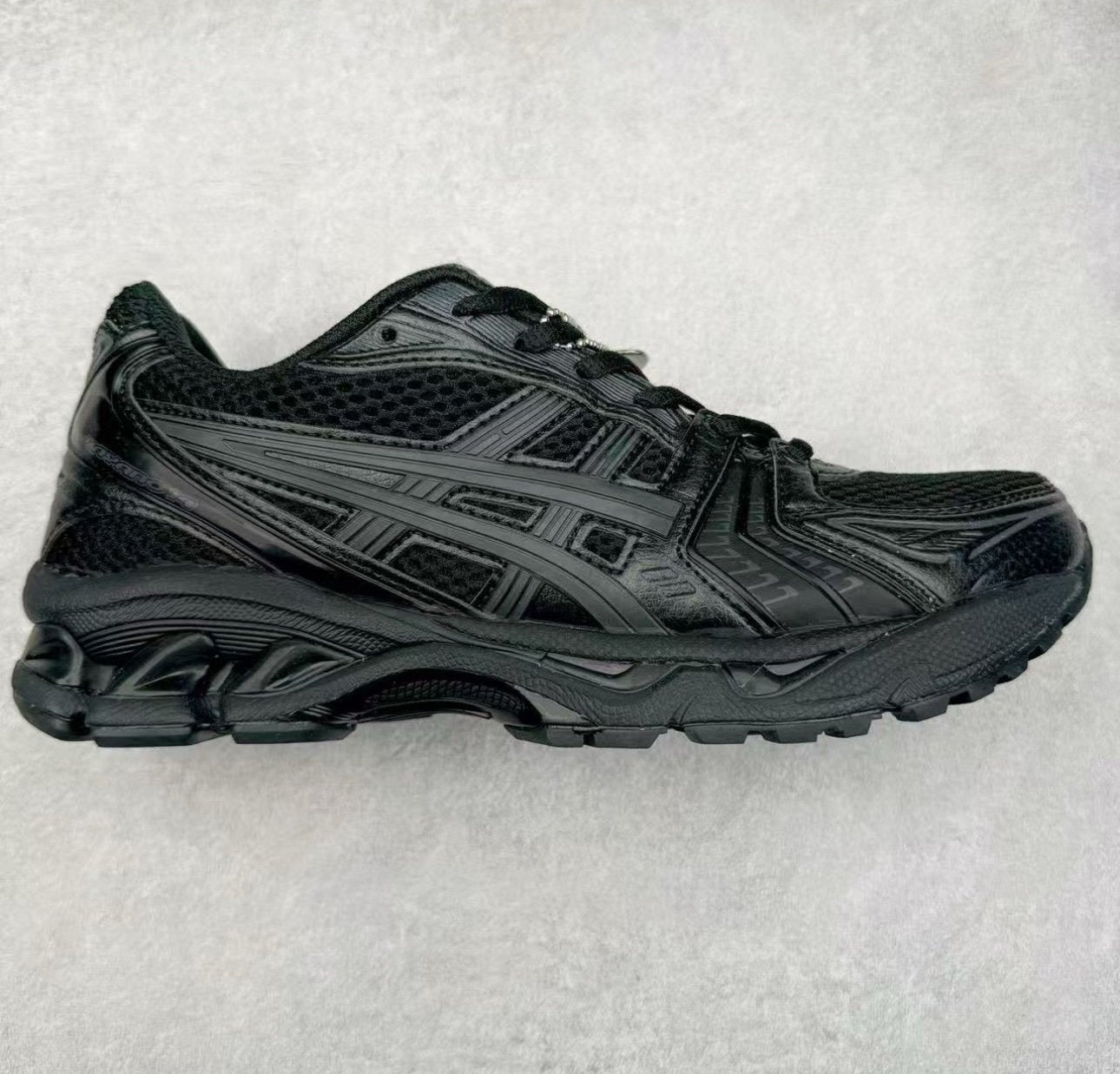 Asics | Asics sneaker | Size 10 | yiodesigner.co.uk