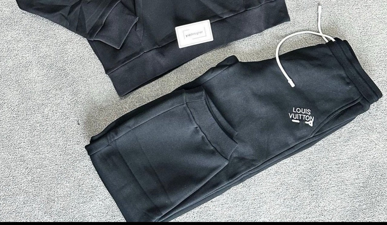 Louis Vuitton | Lv trackauit bottom ( jogger) | Size L | yiodesigner.co.uk