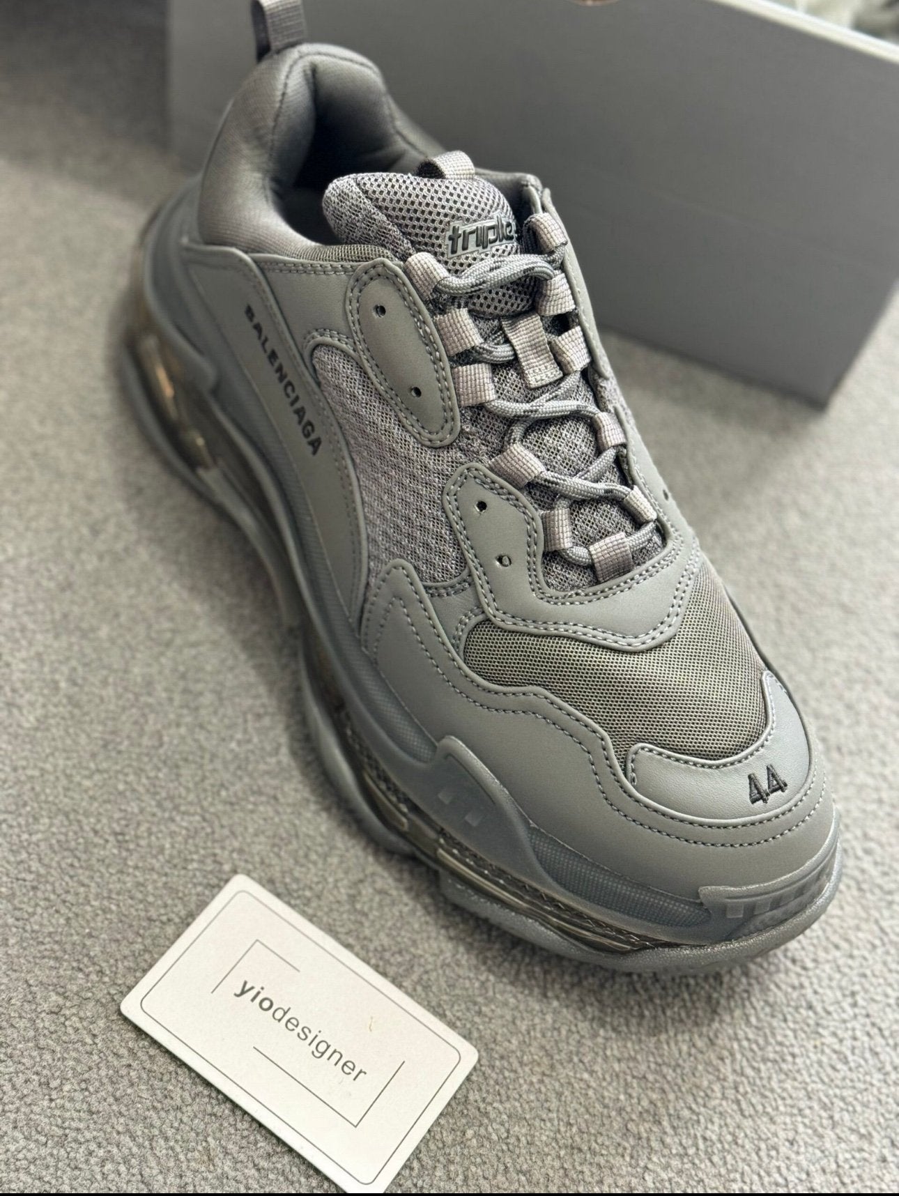 Balenciaga | Balenciaga 3s | Size 10 | Front View | yiodesigner.co.uk