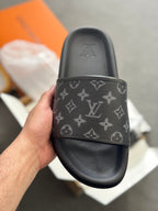 Louis Vuitton | Lv slider | Label View | yiodesigner.co.uk