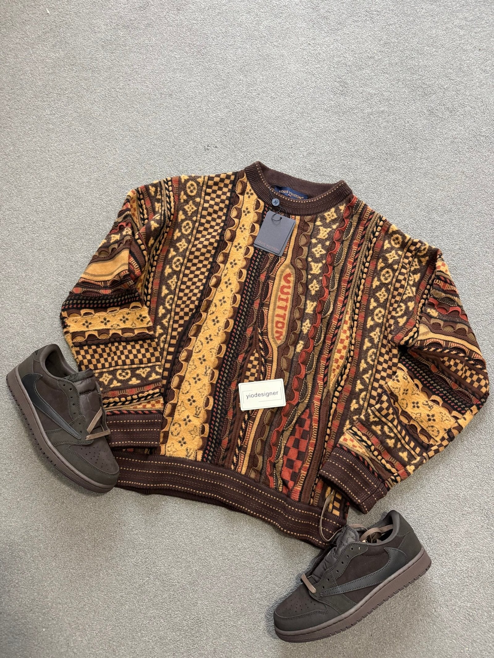 Louis Vuitton | Lv jumper | Size L | yiodesigner.co.uk