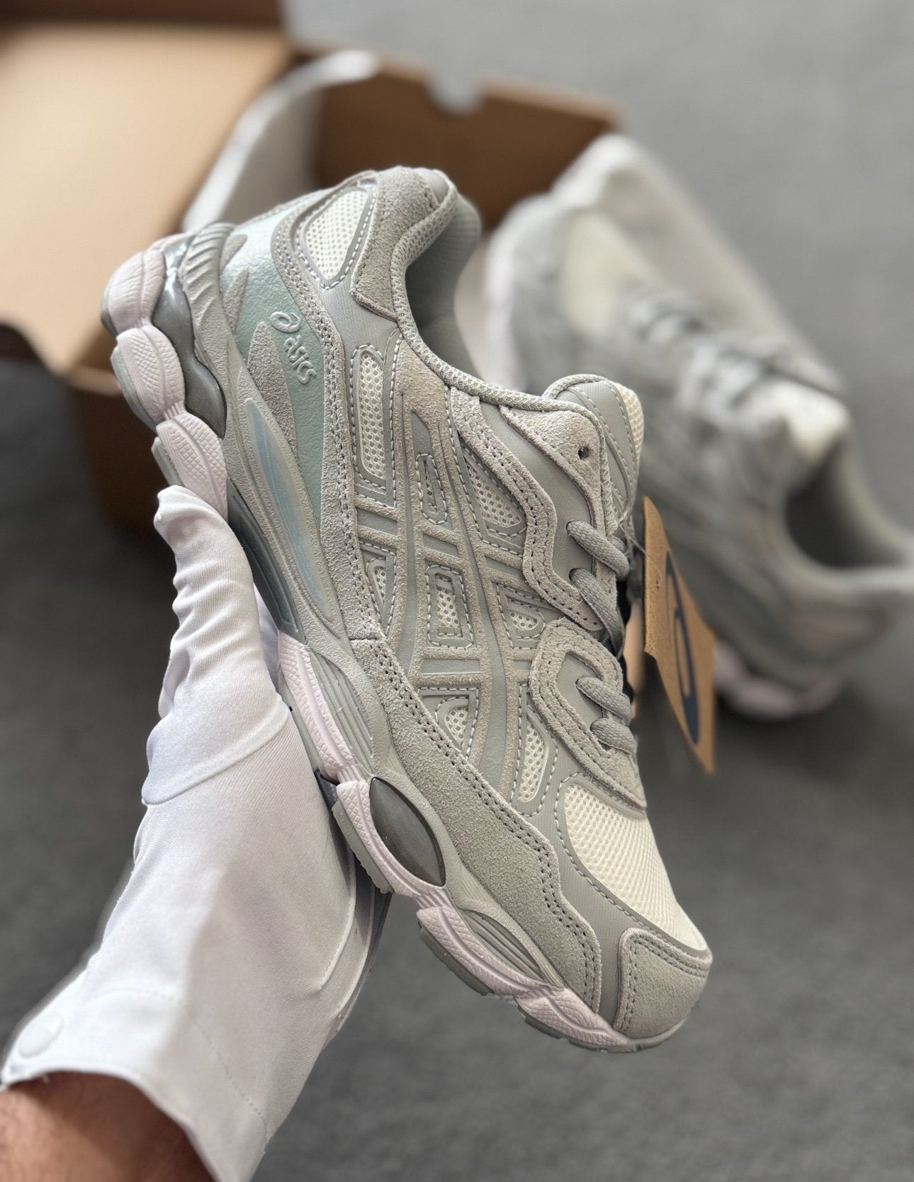 Asics | Asics sneaker | Size 10 | Back View | yiodesigner.co.uk