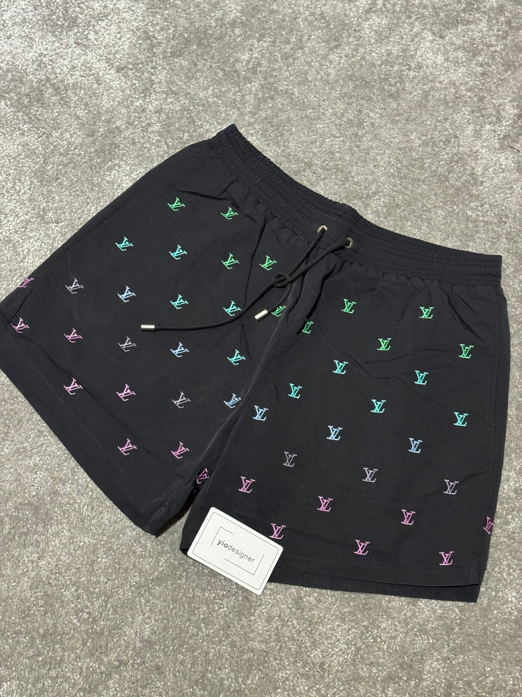 Louis Vuitton | Lv short | Size S | yiodesigner.co.uk