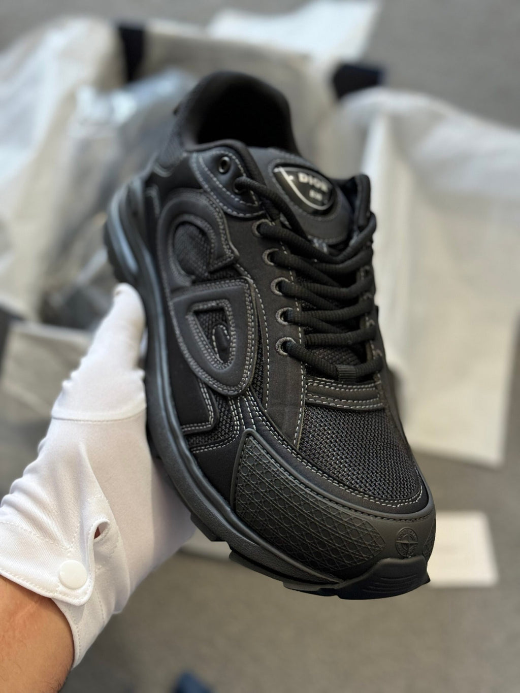 Dior | Dior x stone island b30 black | Size 10 | Close-Up | yiodesigner.co.uk
