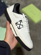 Off-White | Offwhit sneaker | Size 11 | yiodesigner.co.uk