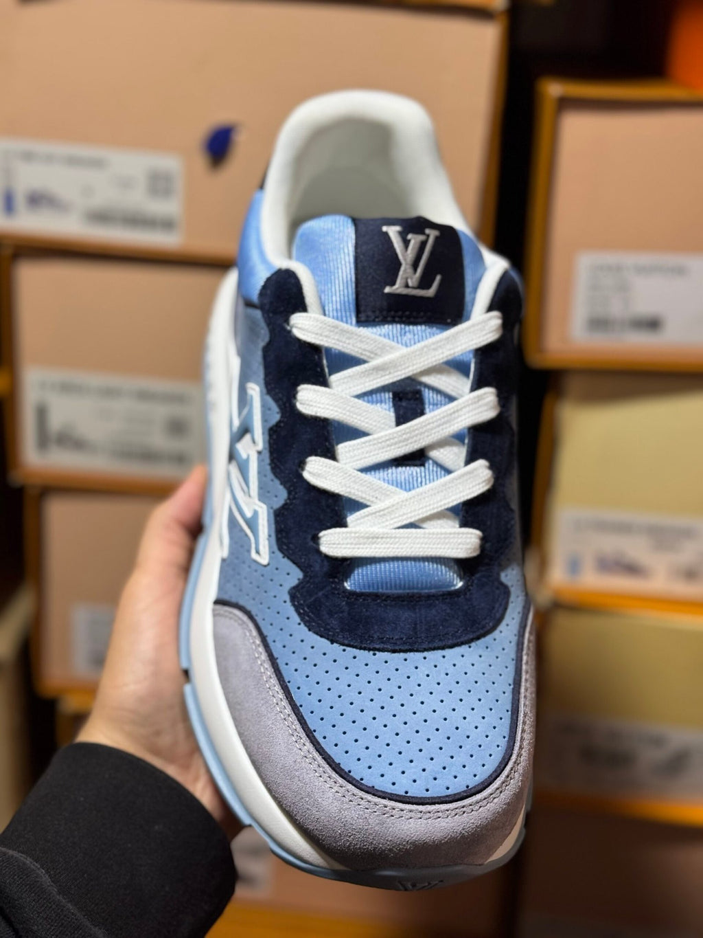 Louis Vuitton | Lv sneaker | Side View | yiodesigner.co.uk
