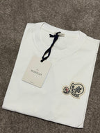 Moncler | Moncler t-shirt off-white | Size XL | Close-Up | yiodesigner.co.uk
