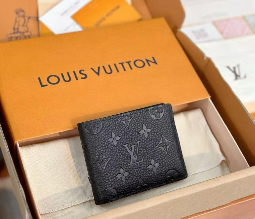 Louis Vuitton | Lv wallet | Front View | yiodesigner.co.uk