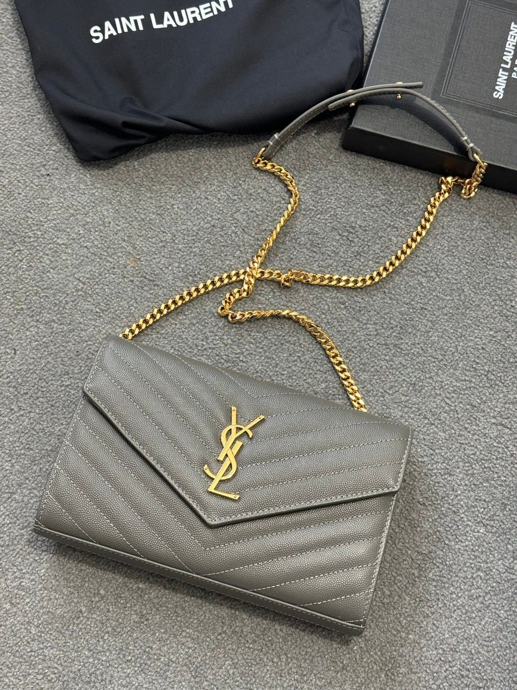Saint Laurent | Ysl bag grey | Back View | yiodesigner.co.uk