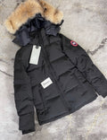 Canada Goose | Canada goose ladies Chelsea parka black | Size S | yiodesigner.co.uk