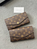 Louis Vuitton | Lv purse | Red | Size Large | yiodesigner.co.uk