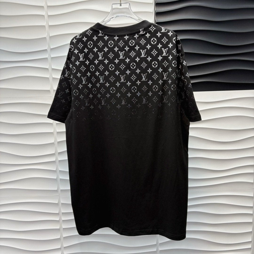 Louis Vuitton | Lv T-shirt | Close-Up | yiodesigner.co.uk