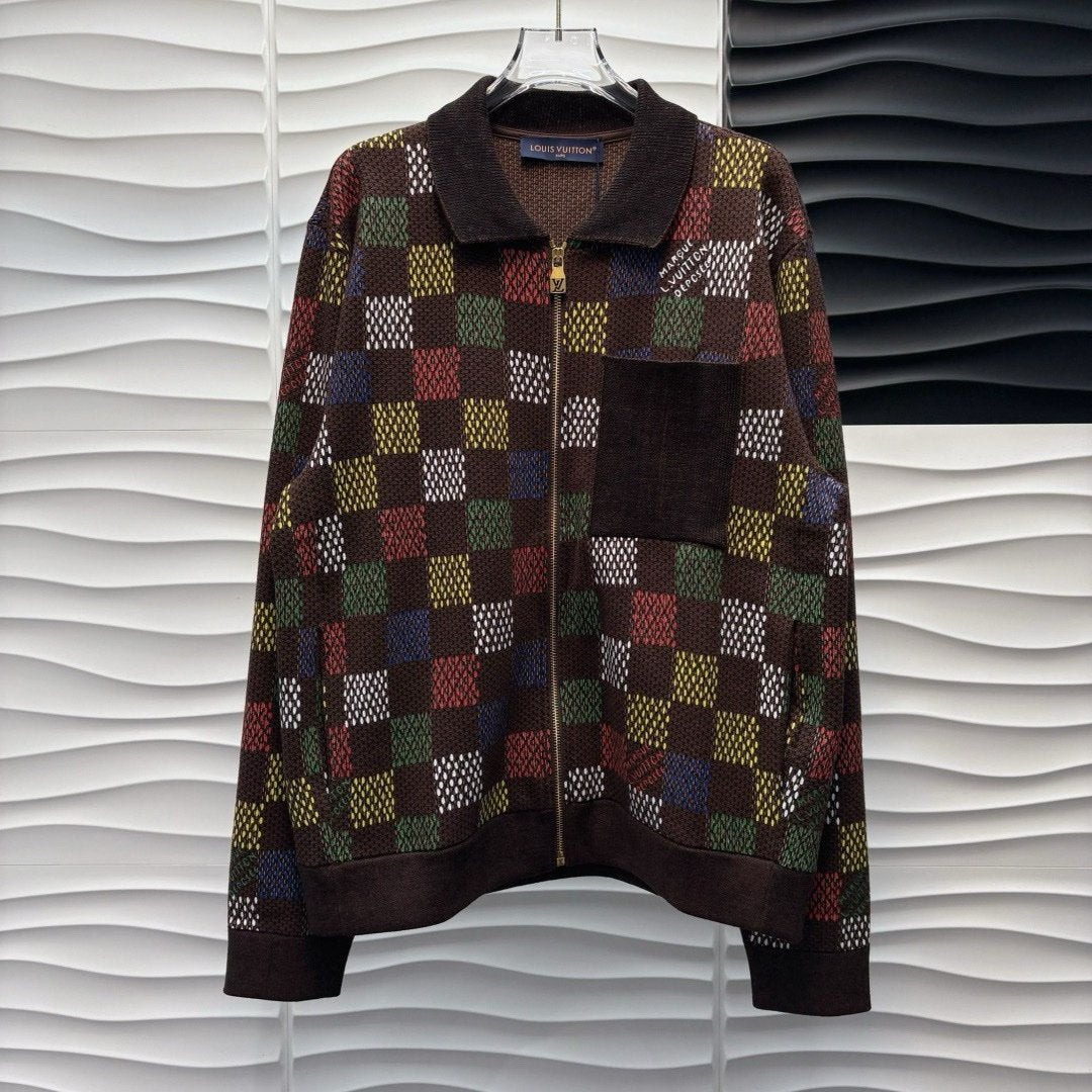 Louis Vuitton | Lv set (shirt and short) | Close-Up | yiodesigner.co.uk