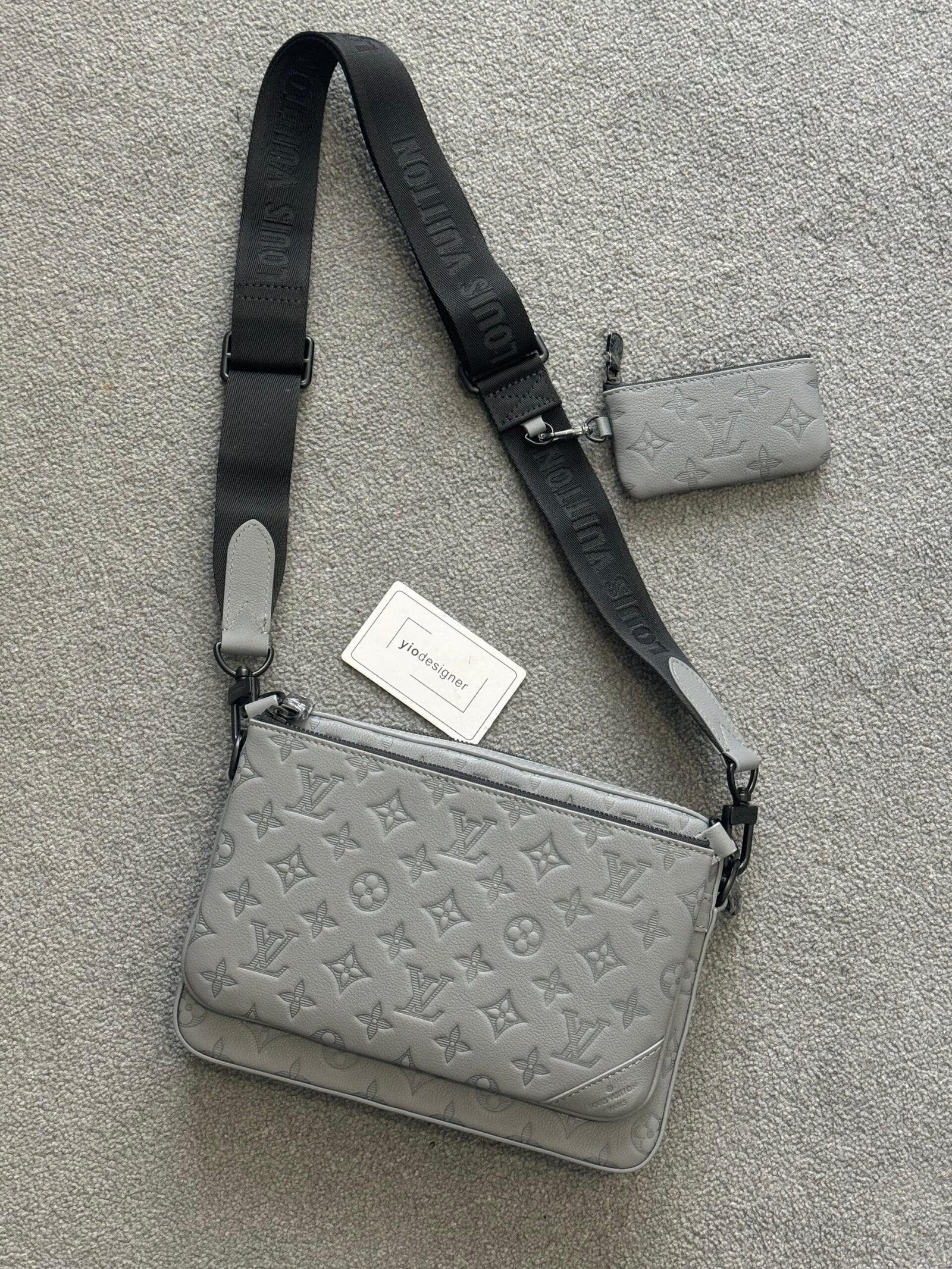 Louis Vuitton | Lv messenger bag (grey) | Back View | yiodesigner.co.uk
