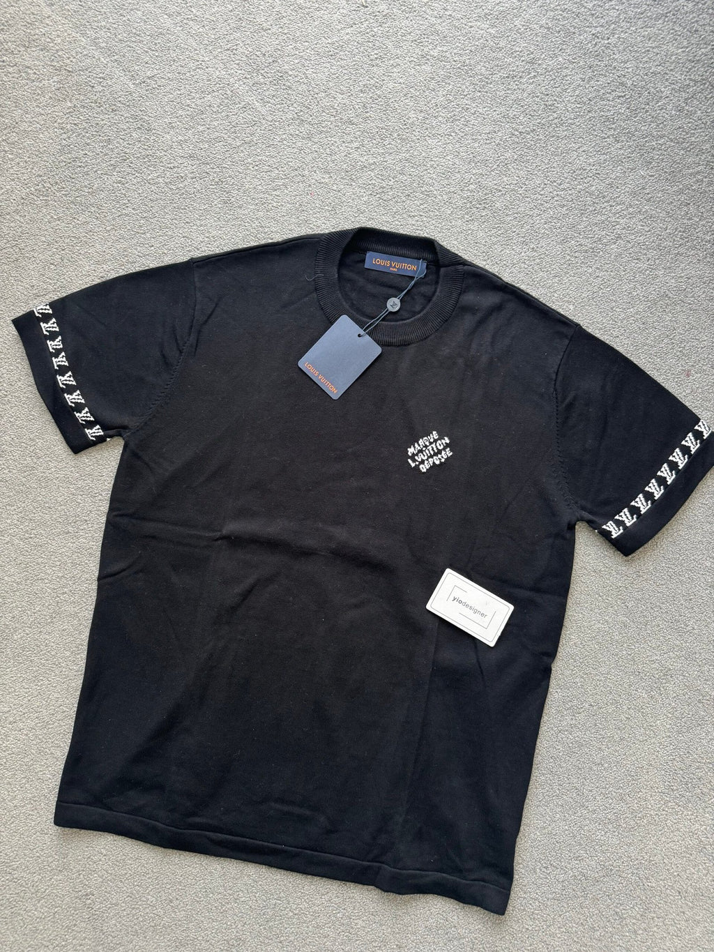 Louis Vuitton | Lv T-shirt | Size L | Side View | yiodesigner.co.uk