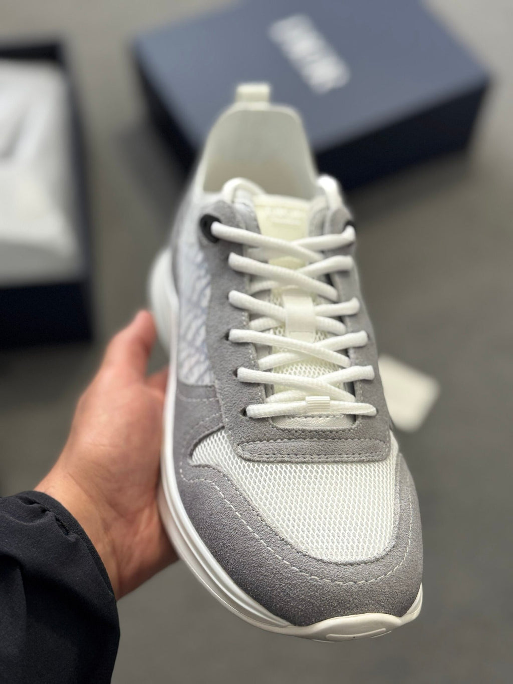 Dior | Dior sneaker | Full Body | yiodesigner.co.uk