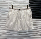 Louis Vuitton | Prada short | Size M | yiodesigner.co.uk