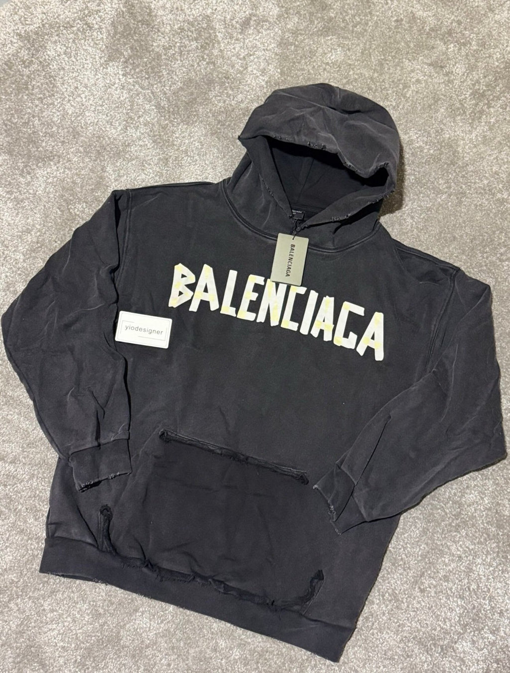 Balenciaga | Balenciaga hoody (oversize) | Size L | Detail Shot | yiodesigner.co.uk