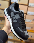 Louis Vuitton | Lv sneaker | Size 8 | yiodesigner.co.uk