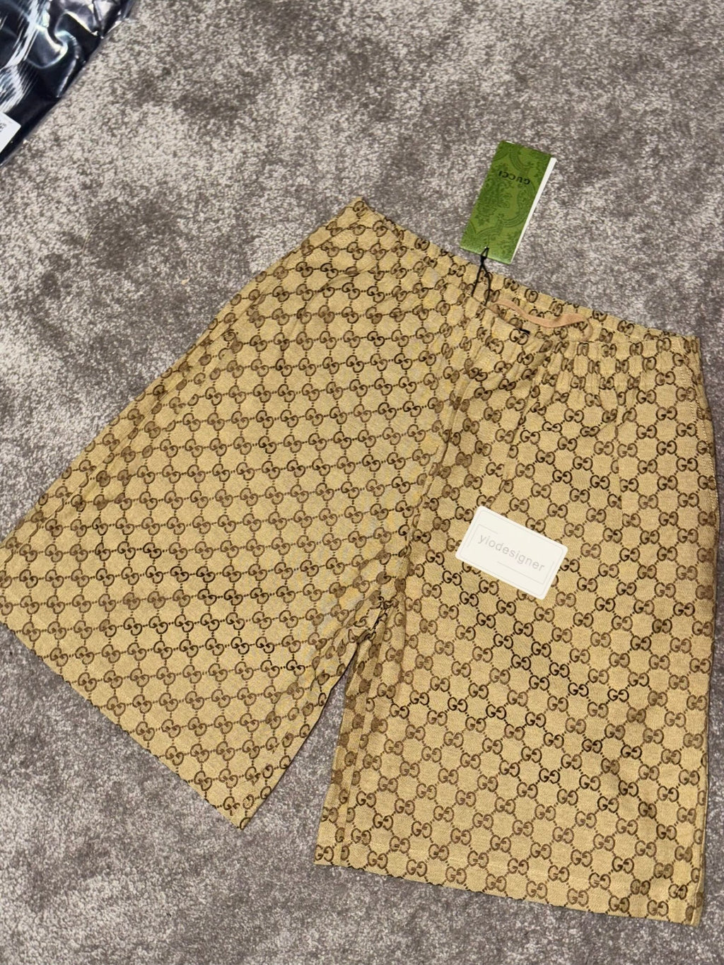 Gucci | Gucci short | Close-Up | yiodesigner.co.uk