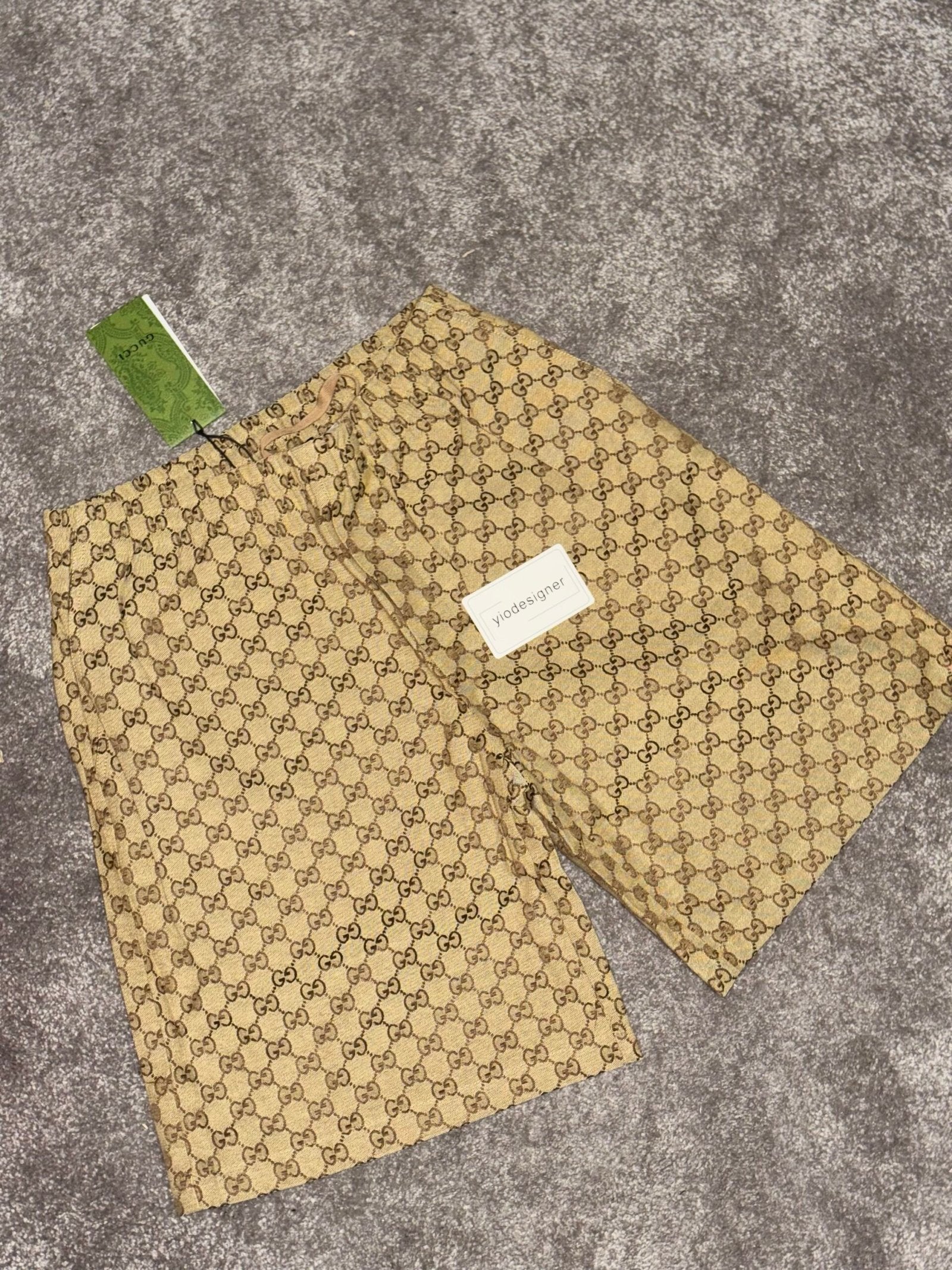 Gucci | Gucci short | Size XL | Detail Shot | yiodesigner.co.uk
