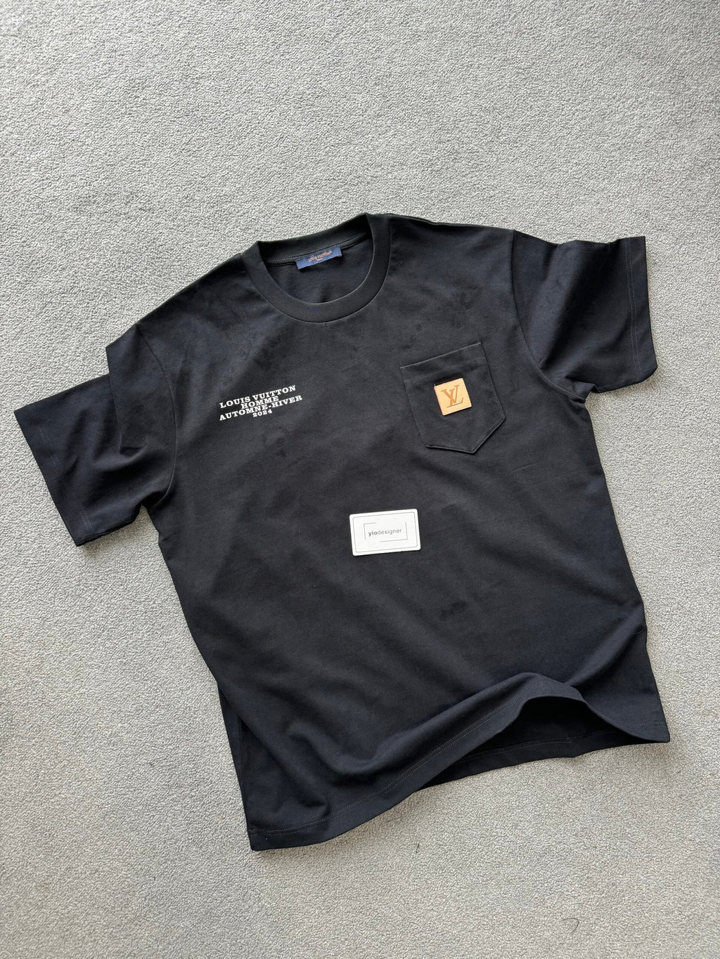 Louis Vuitton | Lv t-shirt | Size XL | Side View | yiodesigner.co.uk