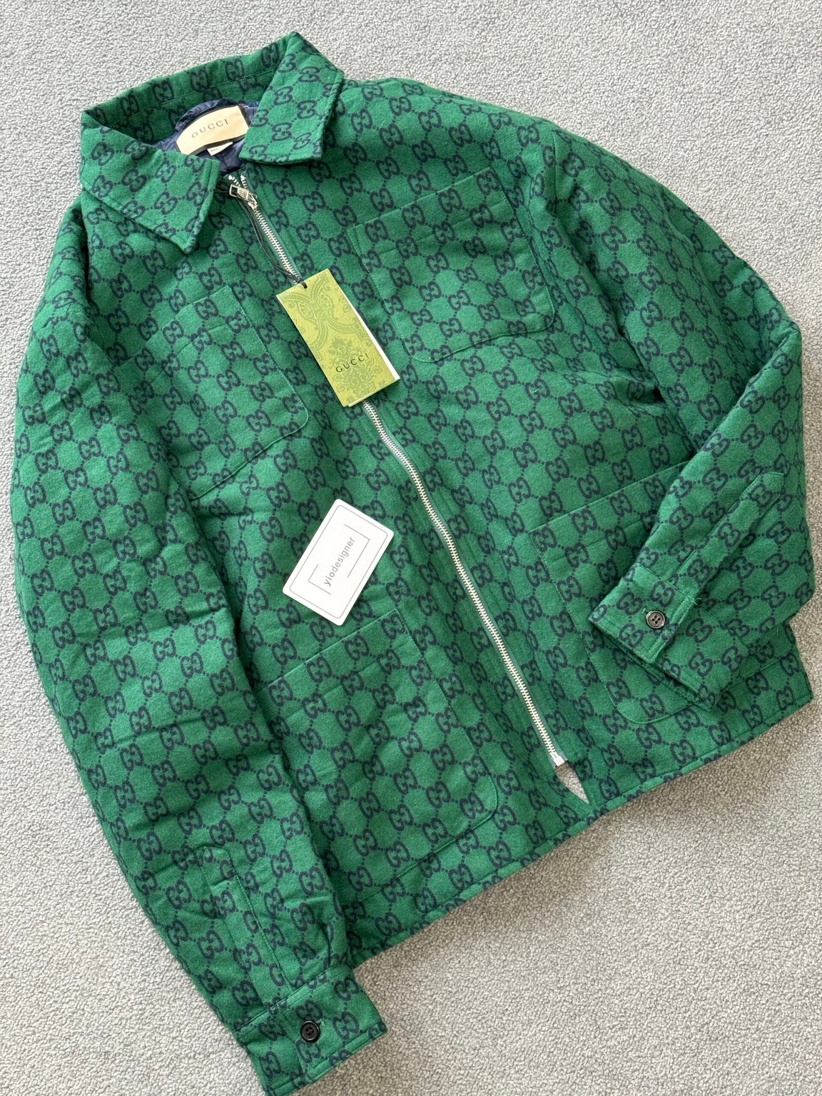 Gucci | Gucci padded light jacket | Size L | Front View | yiodesigner.co.uk