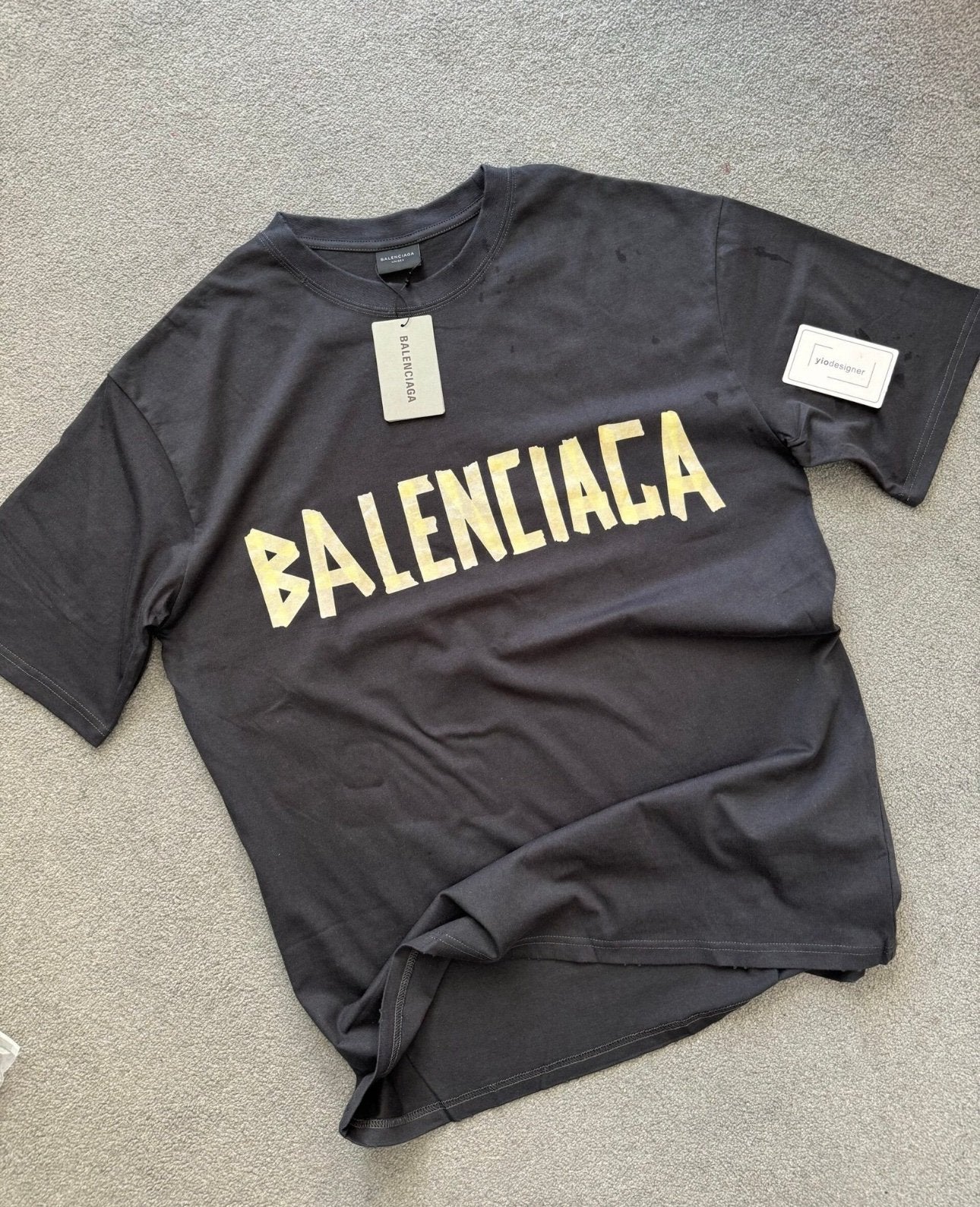 Balenciaga | Balenciaga oversize T-shirt | Size S | yiodesigner.co.uk