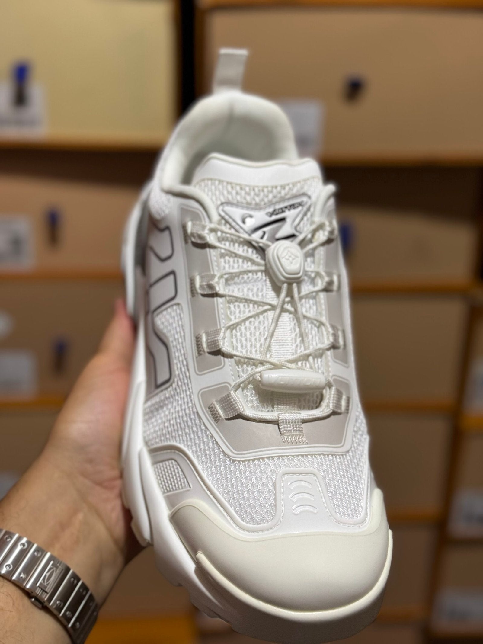 Louis Vuitton | Lv sneaker | Label View | yiodesigner.co.uk