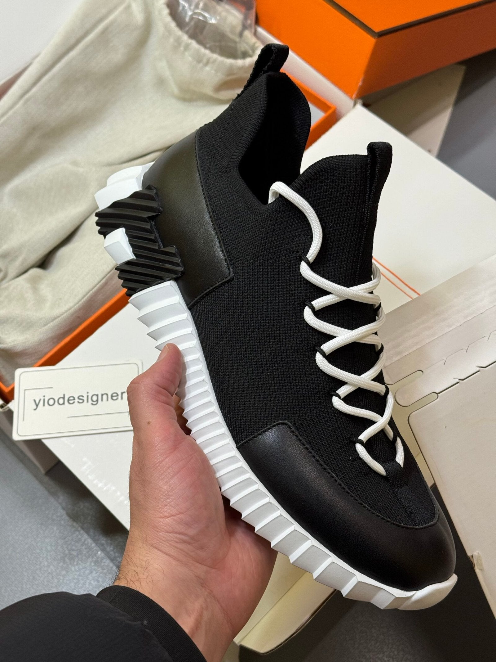 Hermes | Hermes sneaker | Size 9 | Front View | yiodesigner.co.uk