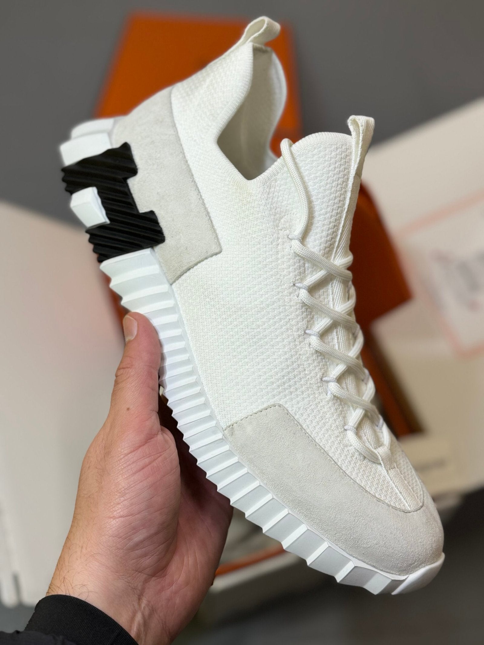 Hermes | Hermes sneaker | Size 9 | Front View | yiodesigner.co.uk