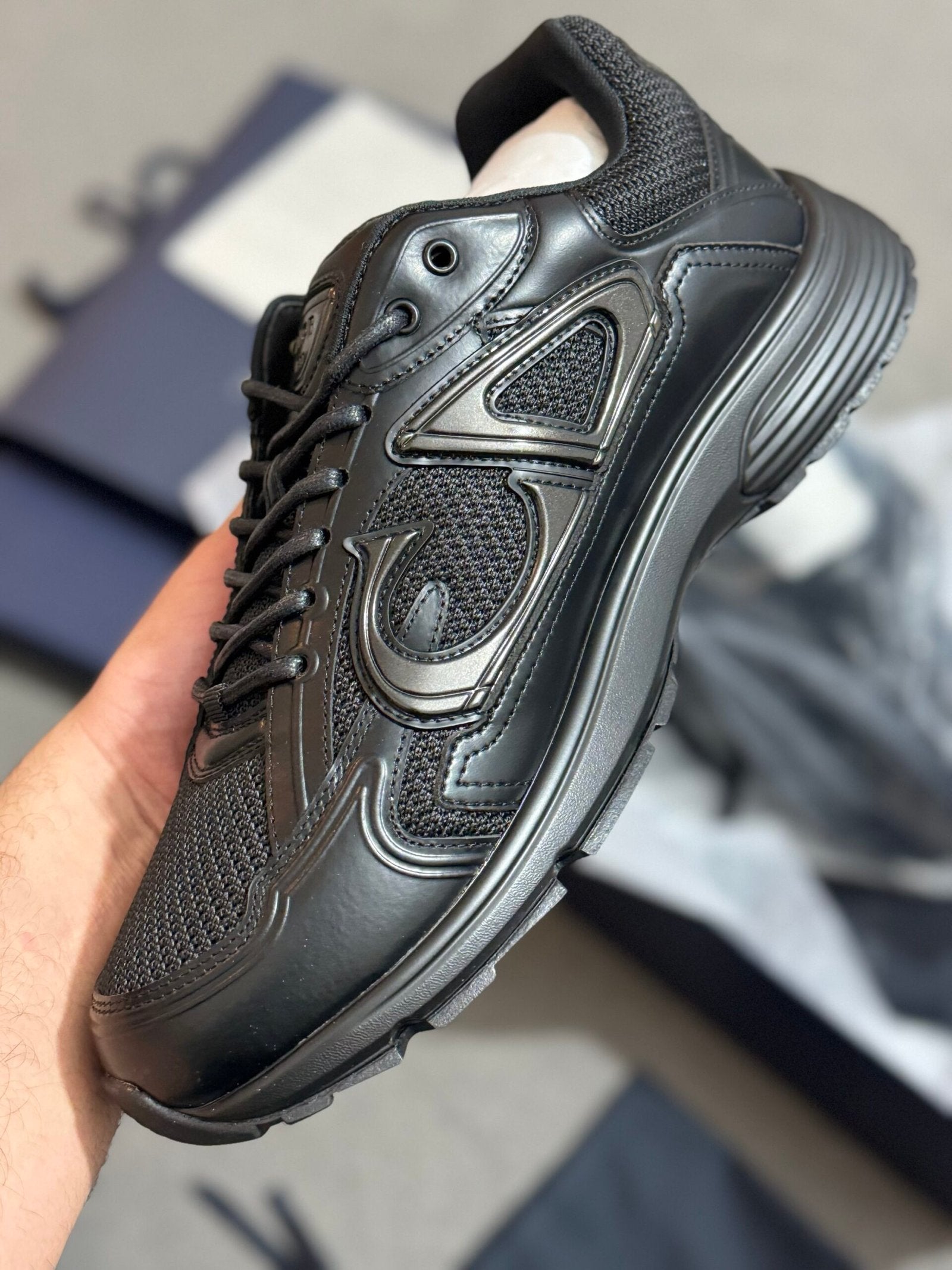 Dior | Dior 
b30 new season | Close-Up | yiodesigner.co.uk