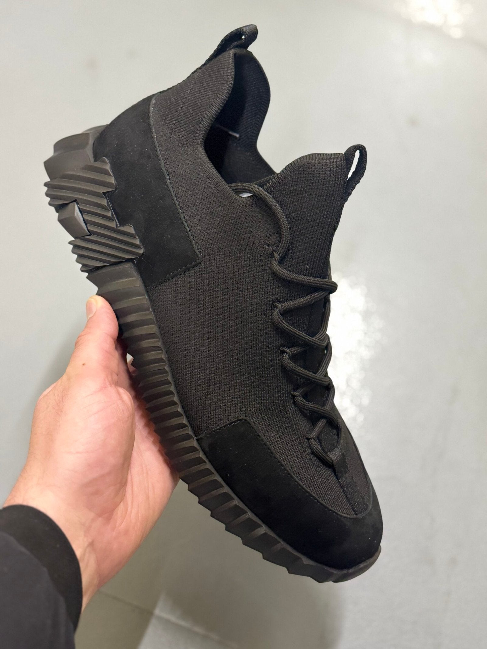 Hermes | Hermes sneaker | Size 9 | yiodesigner.co.uk